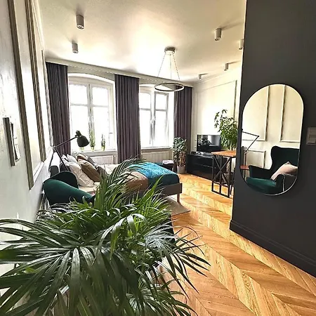 Apartament Grafitowy Apartment *